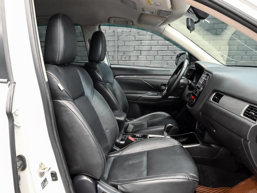 Mitsubishi Outlander III Рестайлинг 3 Екатеринбург  - изображение 11