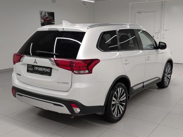 Mitsubishi Outlander III Рестайлинг 3 с пробегом 2019 года, цена 1 860 000 рублей, 153120 км, внедорожник, Автокод Объявления