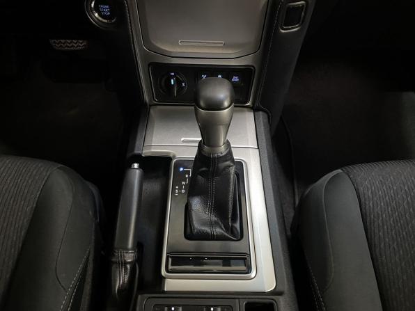 Toyota Land Cruiser Prado 150 Series Рестайлинг 2 с пробегом 2019 года, цена 4 700 000 рублей, 182083 км, внедорожник, Автокод Объявления