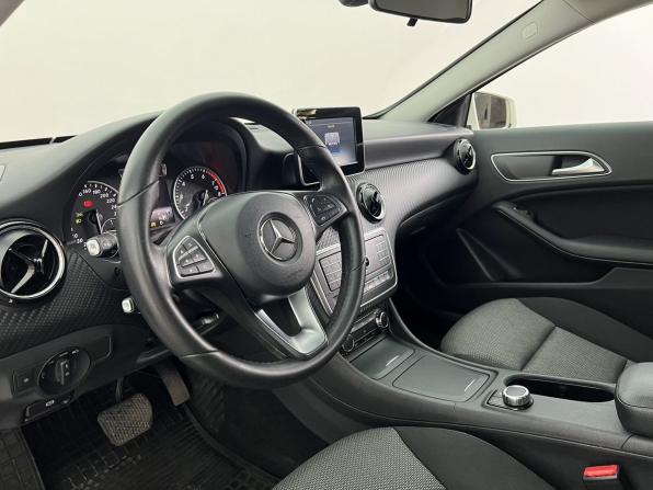 Mercedes-Benz GLA I (X156) с пробегом 2016 года, цена 1 800 000 рублей, 132500 км, внедорожник, Автокод Объявления