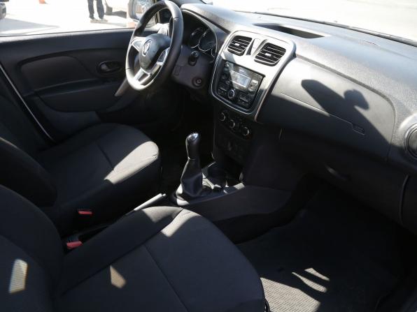 Renault Logan II Рестайлинг с пробегом 2019 года, цена 835 000 рублей, 110600 км, седан, Автокод Объявления