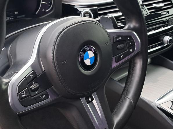 BMW 5 серии VII (G30/G31/G38) с пробегом 2017 года, цена 3 490 000 рублей, 92500 км, седан, Автокод Объявления
