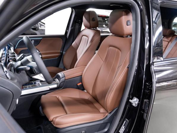 Новый Mercedes-Benz GLB I (X247) Рестайлинг 2025 года, цена 6 156 800 рублей, внедорожник, Автокод Объявления