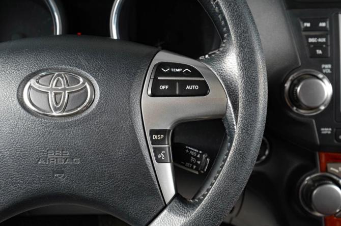 Toyota Highlander II (XU40) Рестайлинг с пробегом 2012 года, цена 1 949 000 рублей, 272237 км, внедорожник, Автокод Объявления