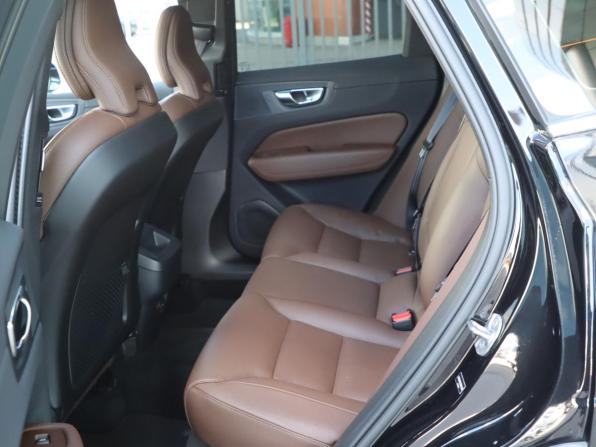 Volvo XC60 II Рестайлинг с пробегом 2024 года, цена 5 500 000 рублей, 23195 км, внедорожник, Автокод Объявления