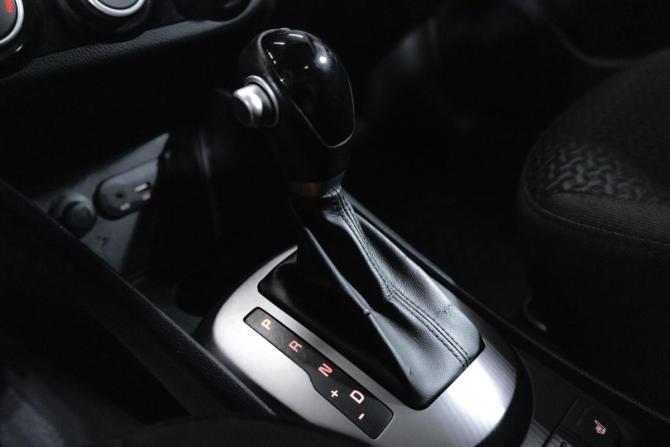 Kia Rio III Рестайлинг с пробегом 2017 года, цена 1 199 000 рублей, 97296 км, седан, Автокод Объявления
