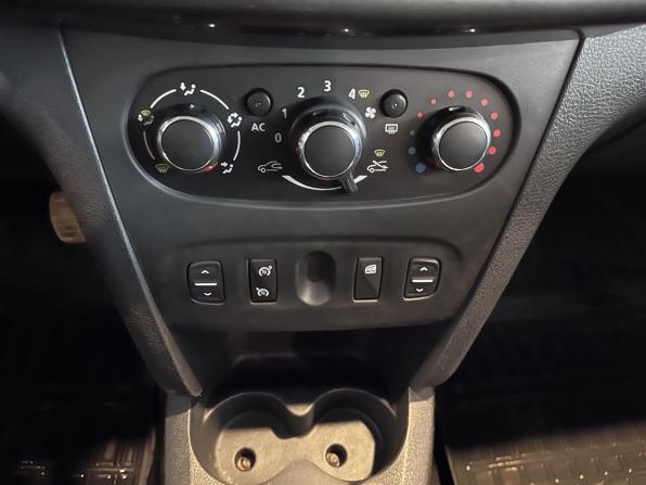 Renault Logan II с пробегом 2014 года, цена 591 000 рублей, 178870 км, седан, Автокод Объявления