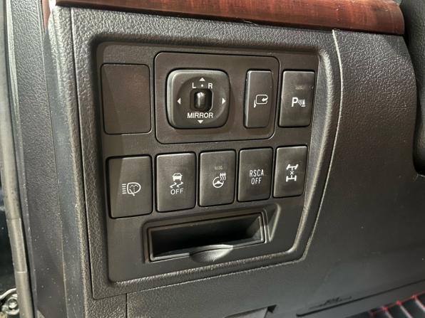 Toyota Land Cruiser 200 Series Рестайлинг 1 с пробегом 2014 года, цена 3 999 000 рублей, 219095 км, внедорожник, Автокод Объявления