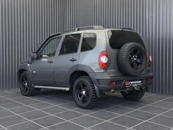 Chevrolet Niva I Рестайлинг с пробегом 2017 года, цена 787 000 рублей, 76866 км, внедорожник, Автокод Объявления