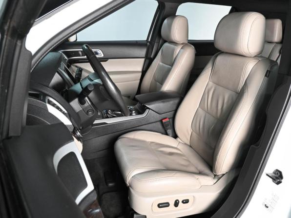 Ford Explorer V с пробегом 2015 года, цена 2 389 000 рублей, 207804 км, внедорожник, Автокод Объявления