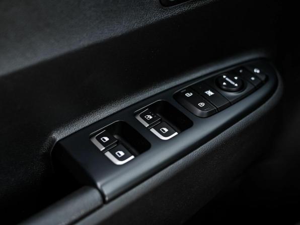 Kia Rio IV Рестайлинг с пробегом 2021 года, цена 1 760 000 рублей, 60625 км, хэтчбек, Автокод Объявления