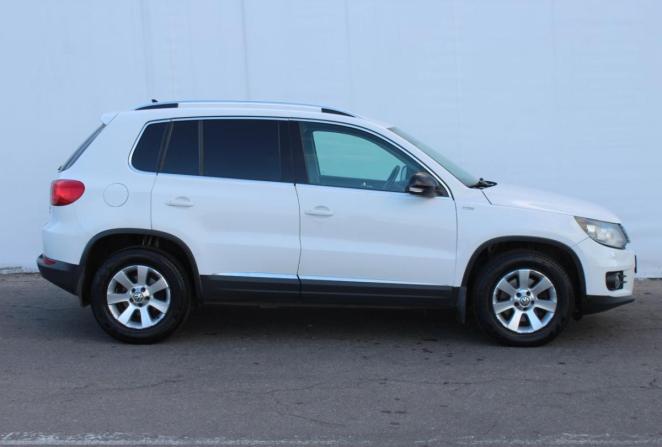 Volkswagen Tiguan I Рестайлинг с пробегом 2013 года, цена 1 370 000 рублей, 239399 км, внедорожник, Автокод Объявления