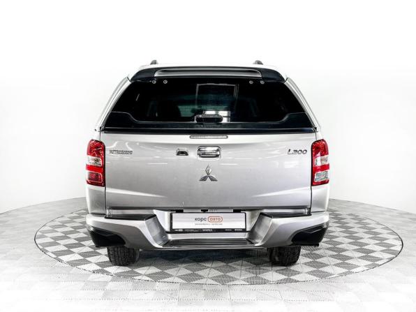 Mitsubishi L200 V с пробегом 2017 года, цена 2 499 000 рублей, 53287 км, offers.body_type.unknown, Автокод Объявления