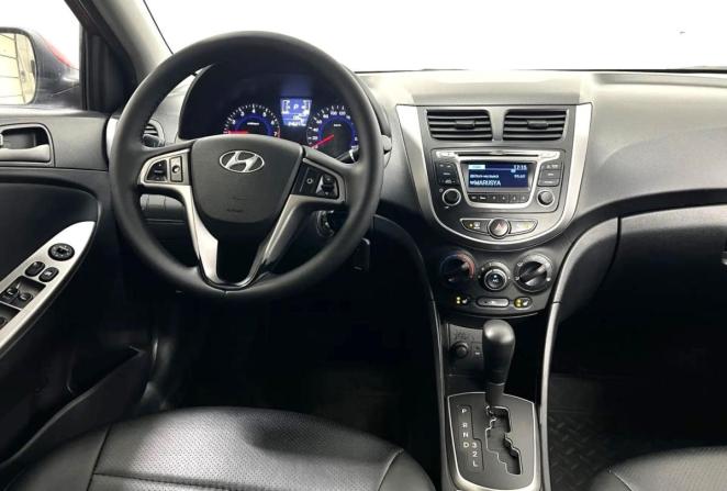 Hyundai Solaris I Рестайлинг с пробегом 2015 года, цена 800 000 рублей, 246271 км, седан, Автокод Объявления