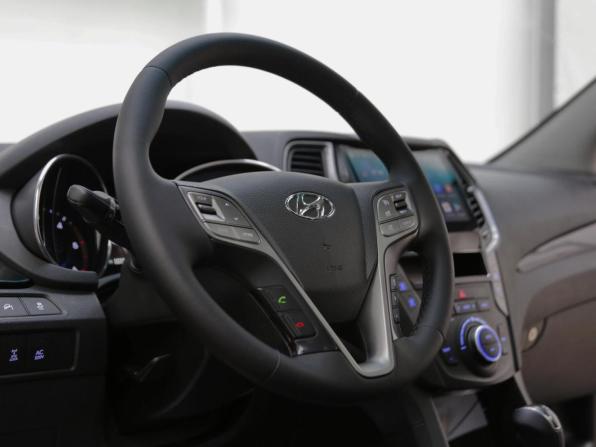 Hyundai Santa Fe III с пробегом 2013 года, цена 1 139 000 рублей, 131934 км, внедорожник, Автокод Объявления