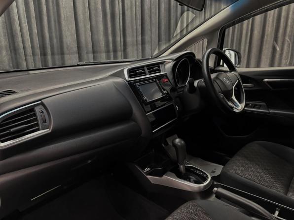 Honda Fit III с пробегом 2015 года, цена 899 000 рублей, 157000 км, хэтчбек, Автокод Объявления