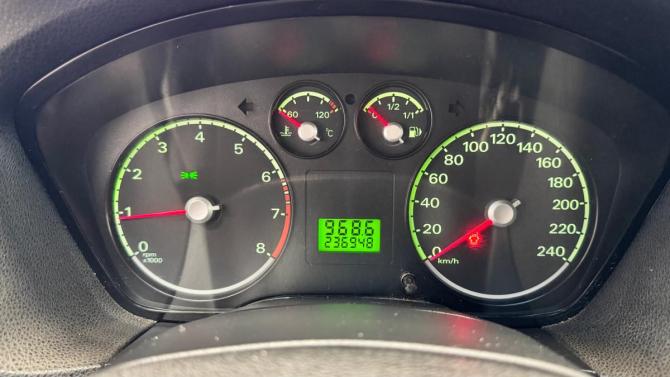 Ford Focus II с пробегом 2006 года, цена 350 000 рублей, 236948 км, седан, Автокод Объявления