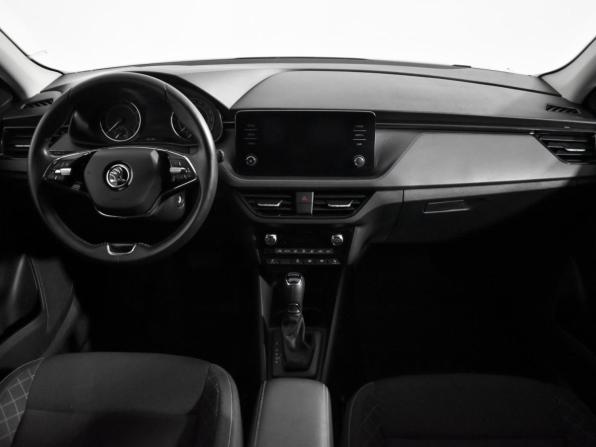 Skoda Rapid II с пробегом 2021 года, цена 1 699 000 рублей, 23106 км, лифтбек, Автокод Объявления