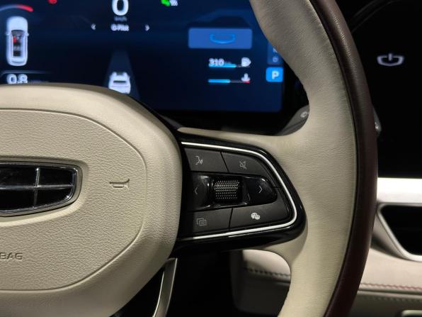 Geely Monjaro I с пробегом 2024 года, цена 3 650 000 рублей, 27190 км, внедорожник, Автокод Объявления