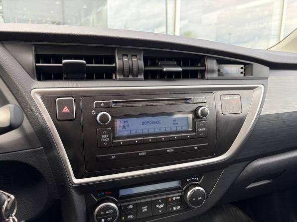 Toyota Auris II с пробегом 2013 года, цена 1 295 000 рублей, 90000 км, хэтчбек, Автокод Объявления