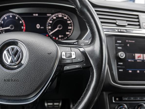 Volkswagen Tiguan II с пробегом 2018 года, цена 2 799 000 рублей, 123813 км, внедорожник, Автокод Объявления