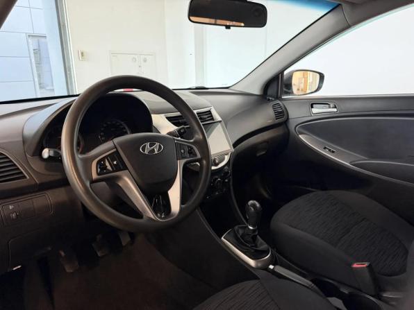 Hyundai Solaris I Рестайлинг с пробегом 2014 года, цена 595 000 рублей, 228820 км, седан, Автокод Объявления