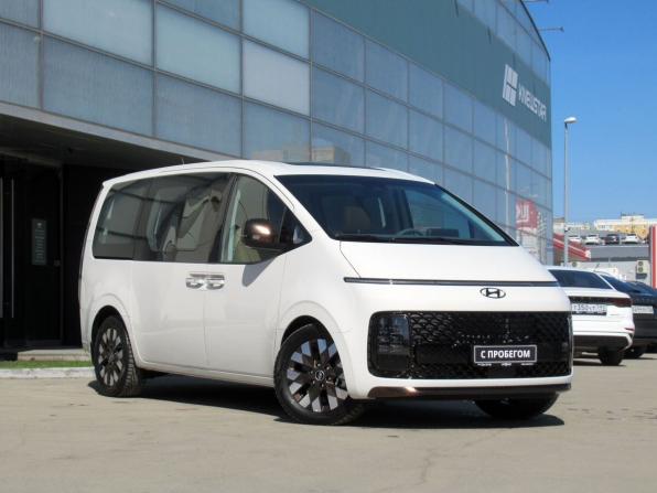 Hyundai Staria I с пробегом 2024 года, цена 7 880 000 рублей, 2586 км, минивэн, Автокод Объявления