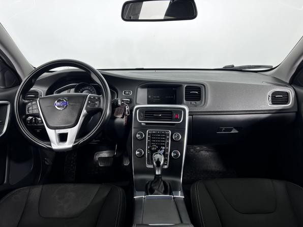 Volvo V60 I Рестайлинг с пробегом 2016 года, цена 1 450 000 рублей, 157300 км, универсал, Автокод Объявления