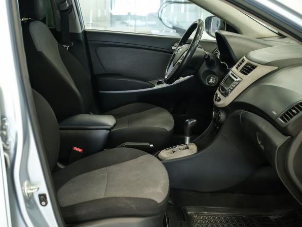 Hyundai Solaris I с пробегом 2011 года, цена 750 000 рублей, 172594 км, хэтчбек, Автокод Объявления