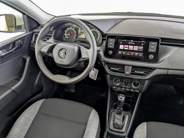Skoda Rapid II с пробегом 2021 года, цена 1 399 000 рублей, 143273 км, лифтбек, Автокод Объявления