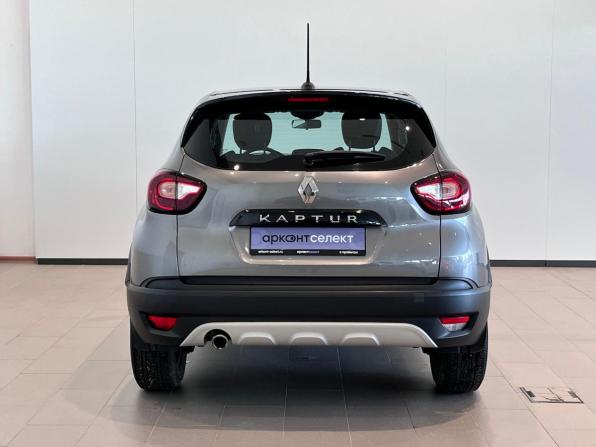 Renault Kaptur I Рестайлинг с пробегом 2020 года, цена 1 680 000 рублей, 69406 км, внедорожник, Автокод Объявления