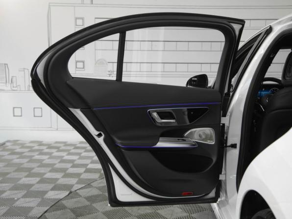 Новый Mercedes-Benz E-Класс VI (W214 S214) 2025 года, цена 10 573 000 рублей, седан, Автокод Объявления