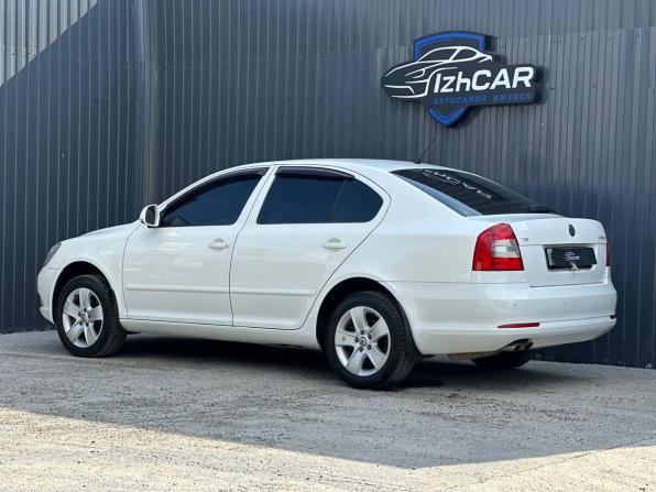 Skoda Octavia II (A5) Рестайлинг с пробегом 2011 года, цена 699 000 рублей, 216500 км, лифтбек, Автокод Объявления