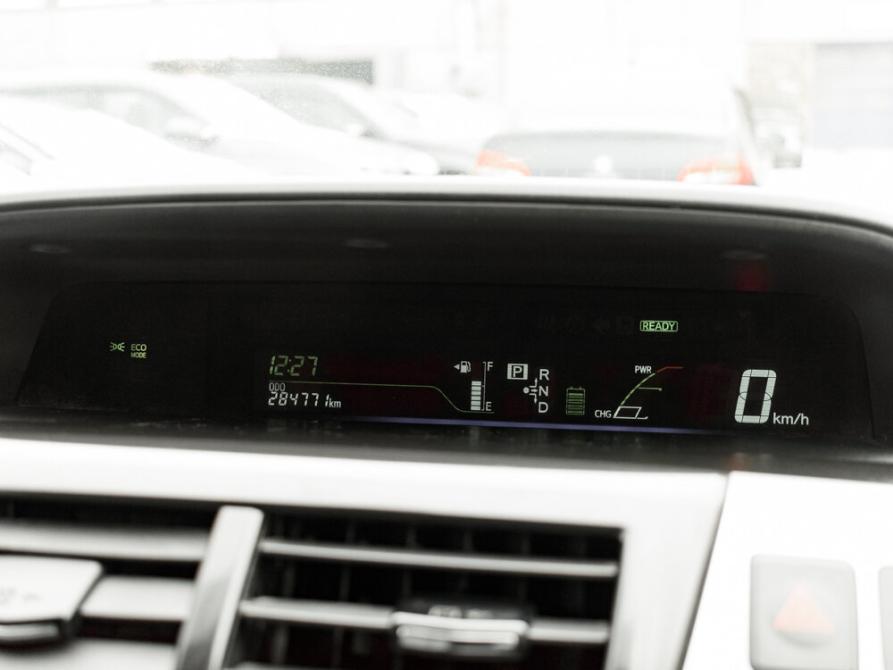 Toyota Prius Alpha I (ZVW40/41) Екатеринбург  - изображение 17