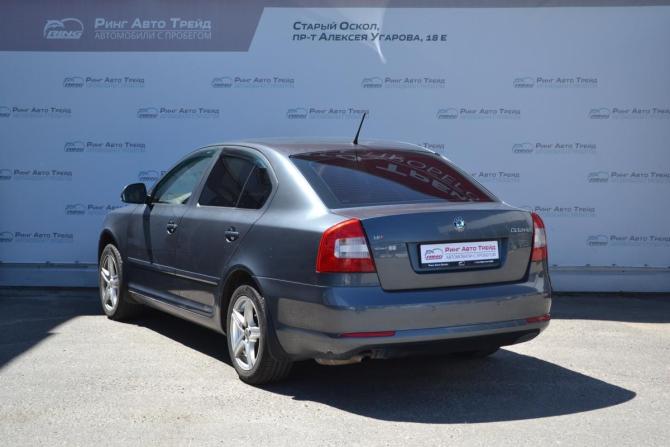 Skoda Octavia II (A5) Рестайлинг с пробегом 2011 года, цена 800 000 рублей, 240833 км, лифтбек, Автокод Объявления