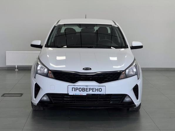 Kia Rio IV Рестайлинг с пробегом 2021 года, цена 1 230 000 рублей, 160988 км, седан, Автокод Объявления