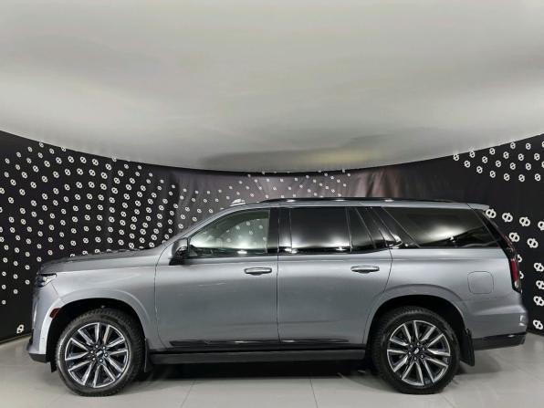 Cadillac Escalade V с пробегом 2022 года, цена 11 499 000 рублей, 38137 км, внедорожник, Автокод Объявления