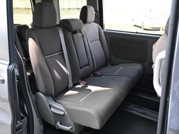 Honda Stepwgn V с пробегом 2016 года, цена 1 549 000 рублей, 201345 км, минивэн, Автокод Объявления
