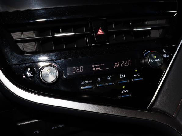 Toyota Camry VIII (XV70) Рестайлинг с пробегом 2023 года, цена 3 519 000 рублей, 29900 км, седан, Автокод Объявления