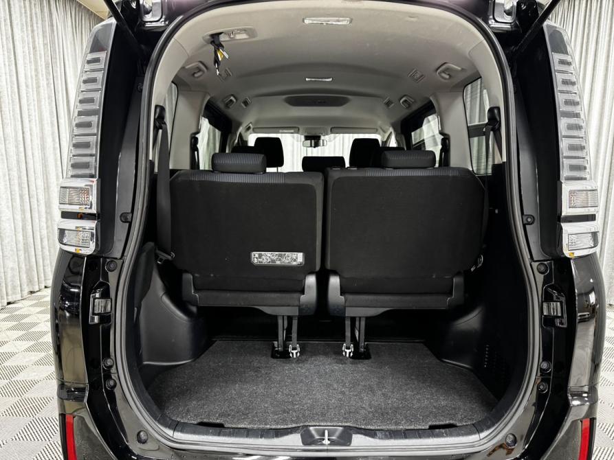 Toyota Voxy III (R80) Рестайлинг Стерлитамак  - изображение 17