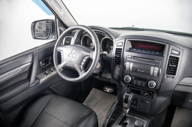 Mitsubishi Pajero IV Рестайлинг 1 с пробегом 2012 года, цена 2 149 000 рублей, 195256 км, внедорожник, Автокод Объявления