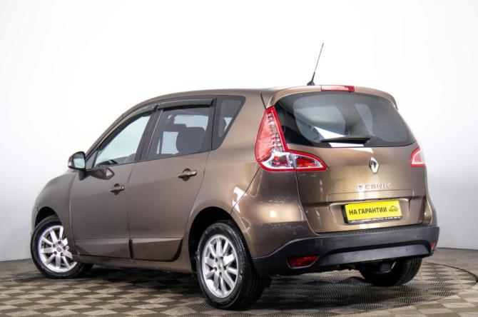 Renault Scenic III с пробегом 2010 года, цена 559 000 рублей, 297025 км, компактвэн, Автокод Объявления