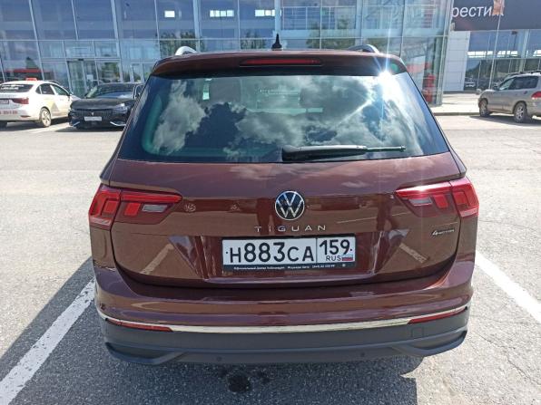Volkswagen Tiguan II Рестайлинг с пробегом 2021 года, цена 3 199 000 рублей, 102000 км, внедорожник, Автокод Объявления