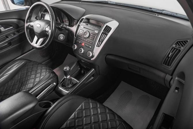 Kia Ceed I Рестайлинг с пробегом 2010 года, цена 869 000 рублей, 165000 км, хэтчбек, Автокод Объявления