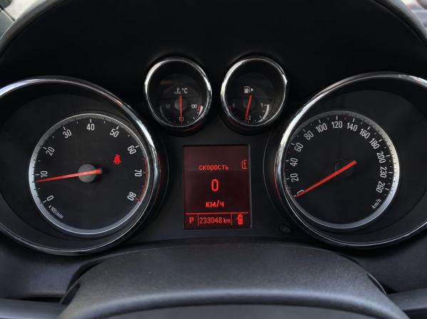 Opel Astra J Рестайлинг с пробегом 2013 года, цена 559 000 рублей, 233000 км, седан, Автокод Объявления
