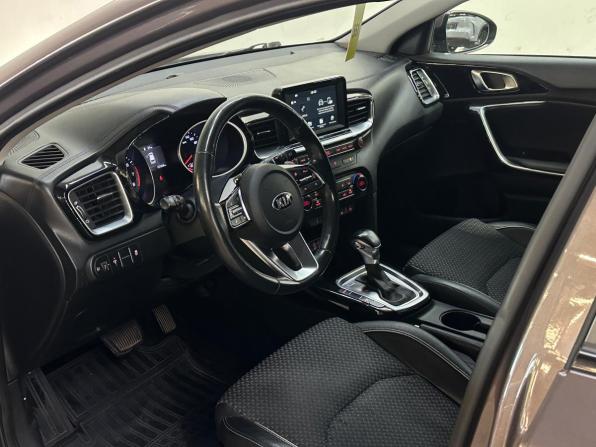 Kia Ceed III с пробегом 2018 года, цена 1 460 000 рублей, 147000 км, хэтчбек, Автокод Объявления