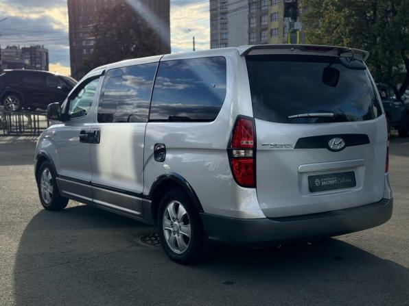 Hyundai Grand Starex I с пробегом 2008 года, цена 870 000 рублей, 302154 км, минивэн, Автокод Объявления