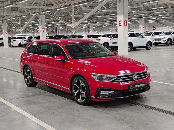 Volkswagen Passat B8 Рестайлинг с пробегом 2020 года, цена 3 000 000 рублей, 102743 км, универсал, Автокод Объявления