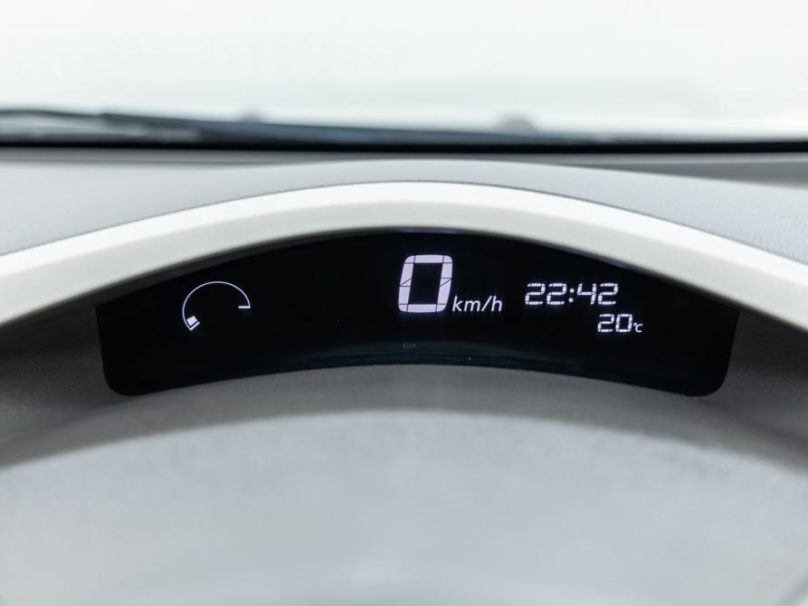Nissan Leaf I (ZE0/AZE0) Волгоград  - изображение 21