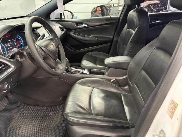 Chevrolet Cruze II с пробегом 2017 года, цена 897 000 рублей, 347202 км, хэтчбек, Автокод Объявления